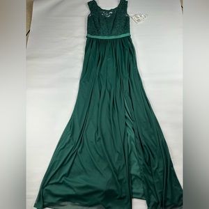 Nwt David's Bridal Juniper dress with lace bodice size 2